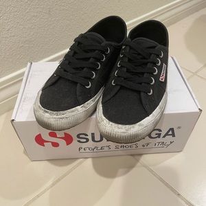 Superga Classic Sneaker